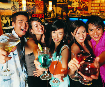 99號黃色經(jīng)典背景在線美食訂餐網(wǎng)站建設(shè)，單獨電腦端，可開發(fā)APP小程序應(yīng)用