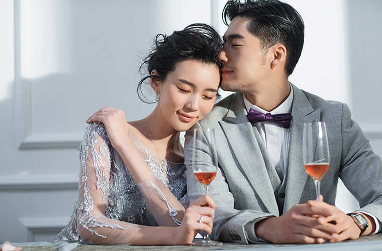 久愛婚紗攝影行業(yè)網(wǎng)站設(shè)計作案例